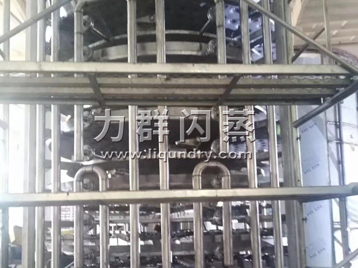 真空型鈦材盤式干燥機(jī)管路連接